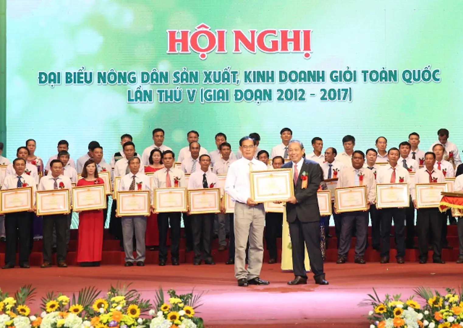 Phó Thủ tướng Trương Hòa Bình dự Hội nghị nông dân sản xuất, kinh doanh giỏi