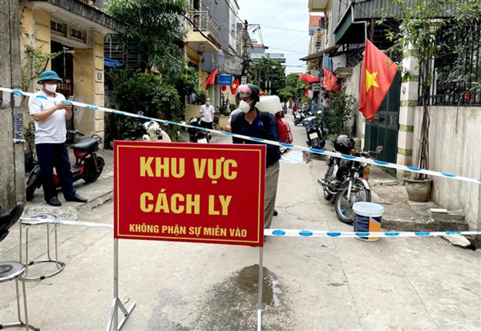 Phát hiện 2 ca mắc Covid-19, huyện Gia Lâm ráo riết tổ chức điều tra, truy vết các F