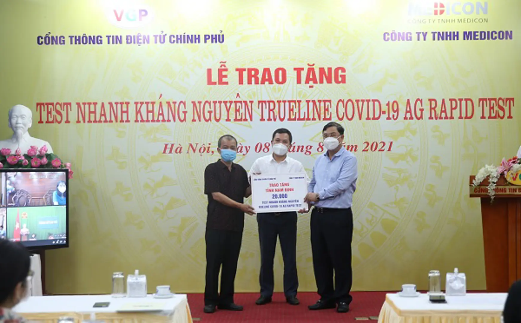 Trao 100.000 bộ kit test nhanh kháng nguyên SARS-CoV-2 tặng 4 tỉnh, thành phố