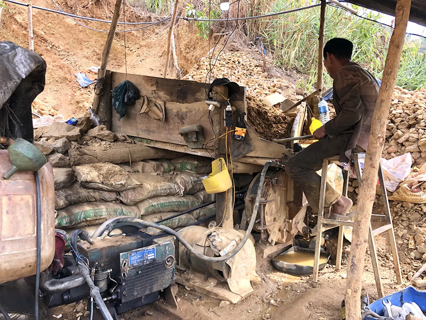 Quảng Nam đề nghị Bộ TN&MT làm việc trực tuyến để sớm đóng cửa mỏ vàng Bồng Miêu