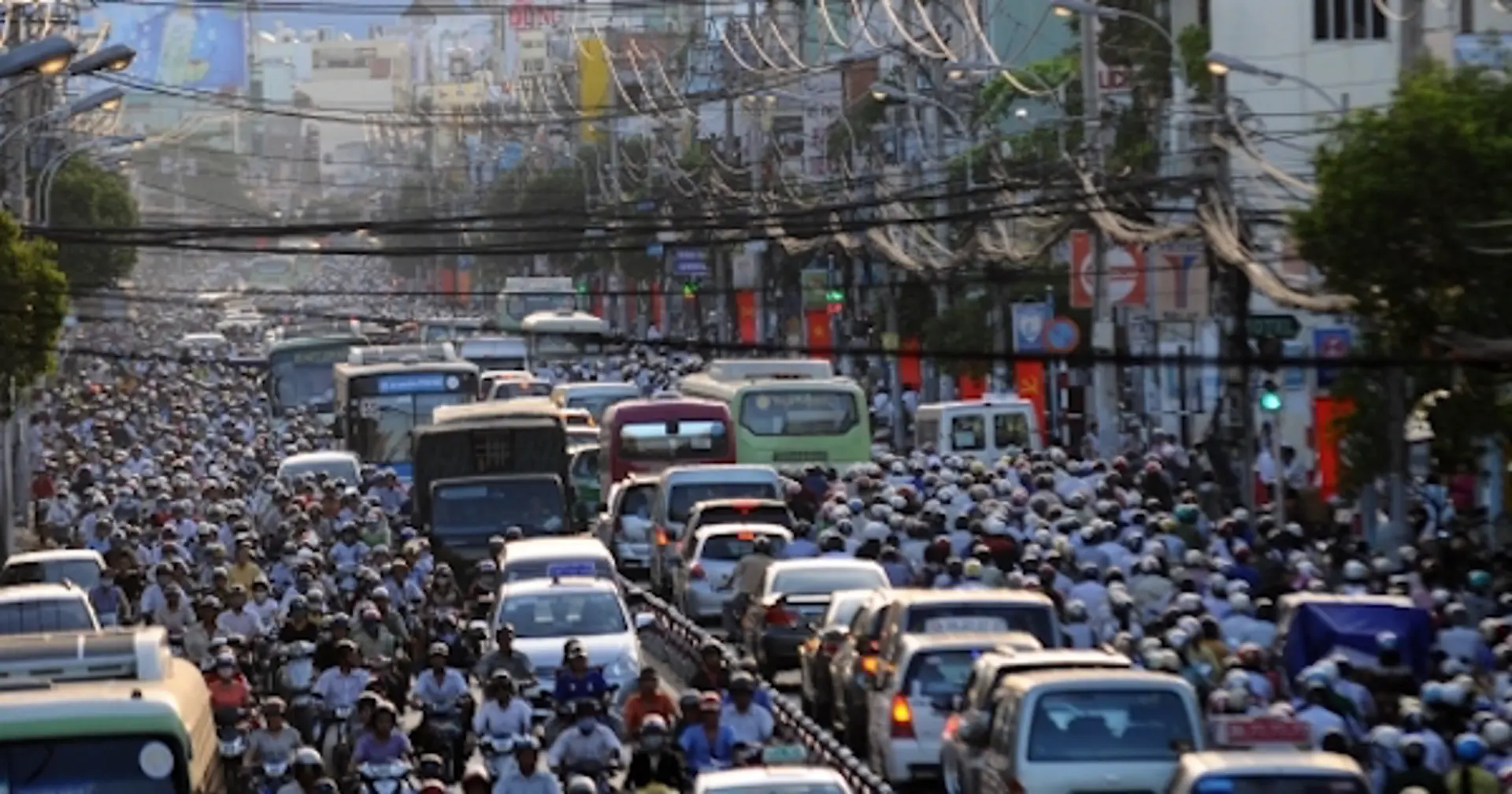 TP Hồ Chí Minh: Lên kế hoạch lập vành đai hạn chế xe trên 30 chỗ vào trung tâm