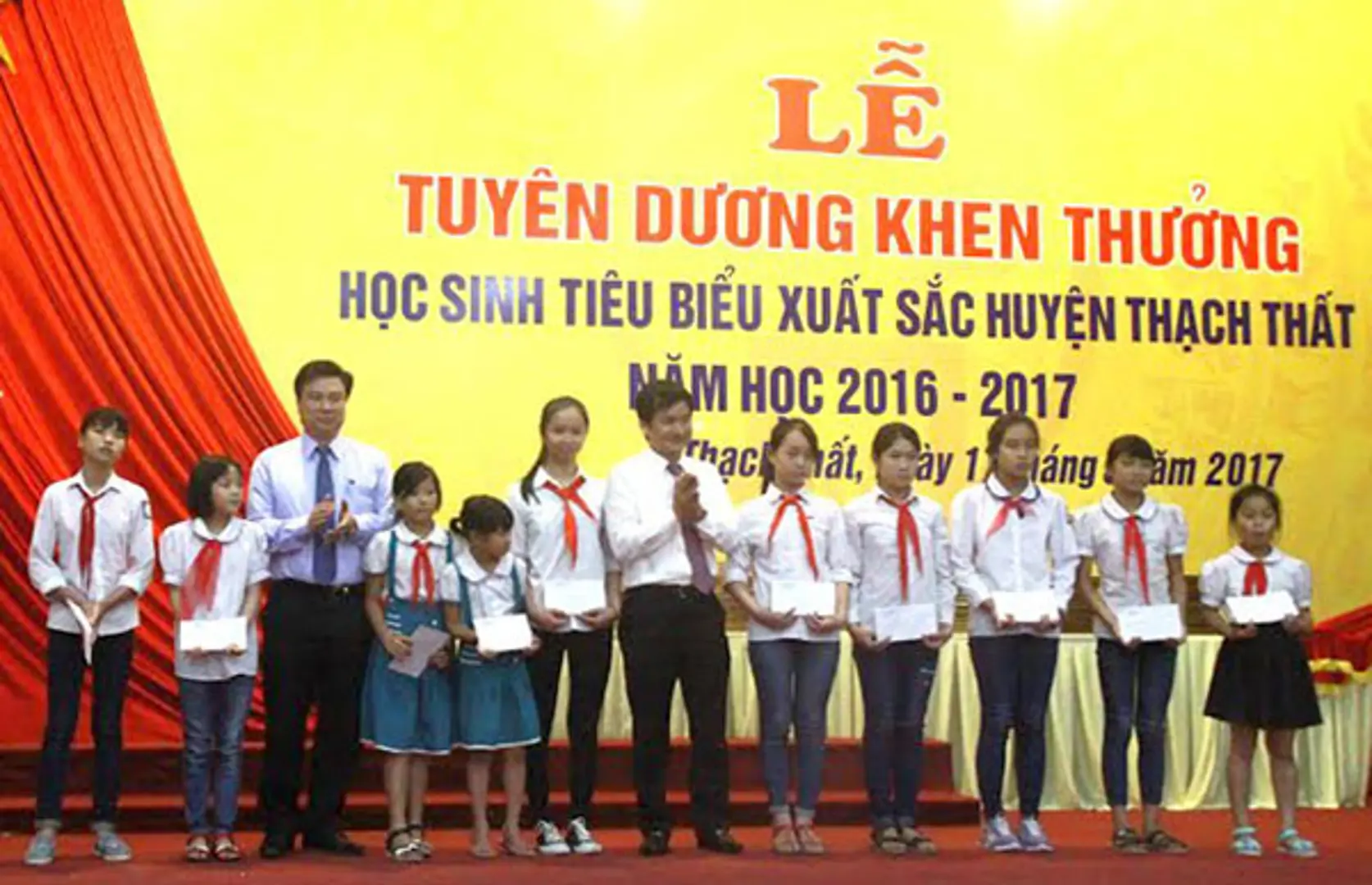 Thạch Thất tuyên dương 261 học sinh tiêu biểu xuất sắc