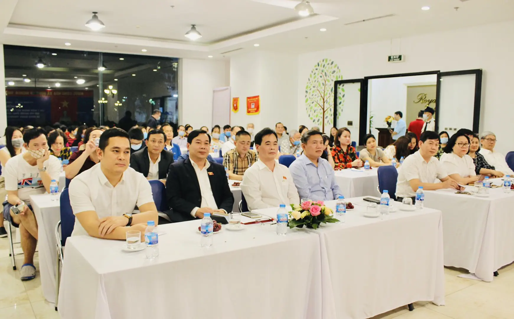 100% cử tri nơi cư trú tín nhiệm giới thiệu ông Nguyễn Mạnh Cường, Lê Hồng Thắng ứng cử đại biểu Quốc hội, HĐND