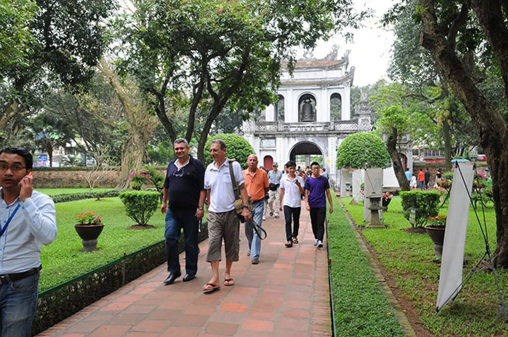 Kích cầu du lịch Hà Nội: Đa dạng sản phẩm, giảm giá tour