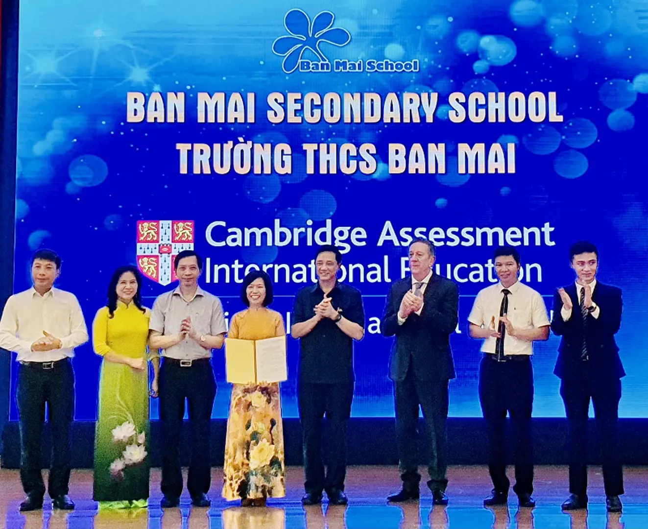 Trường THCS Ban Mai chính thức trở thành trường Quốc tế Cambridge