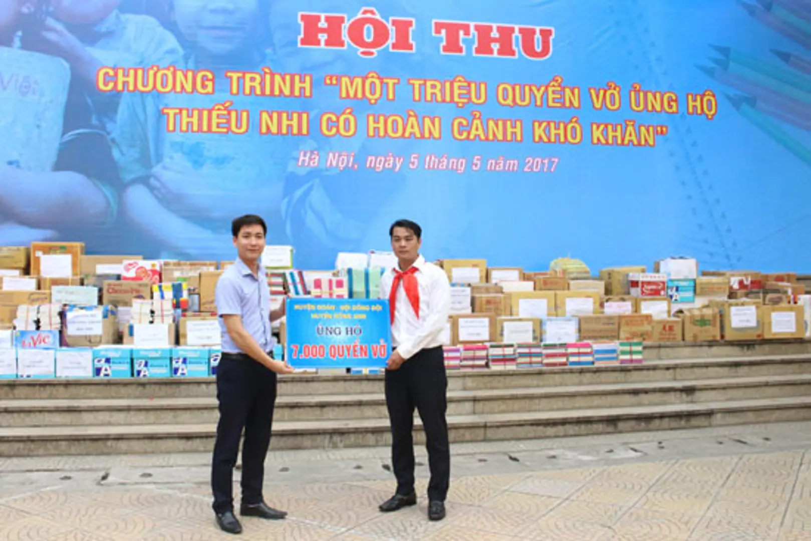 Hội thu “Một triệu quyển vở ủng hộ thiếu nhi có hoàn cảnh khó khăn”