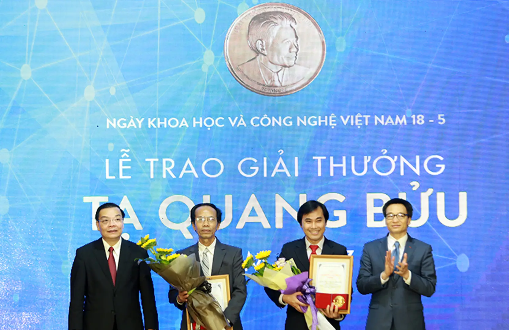 Hai nhà khoa học được nhận Giải thưởng Tạ Quang Bửu 2017.