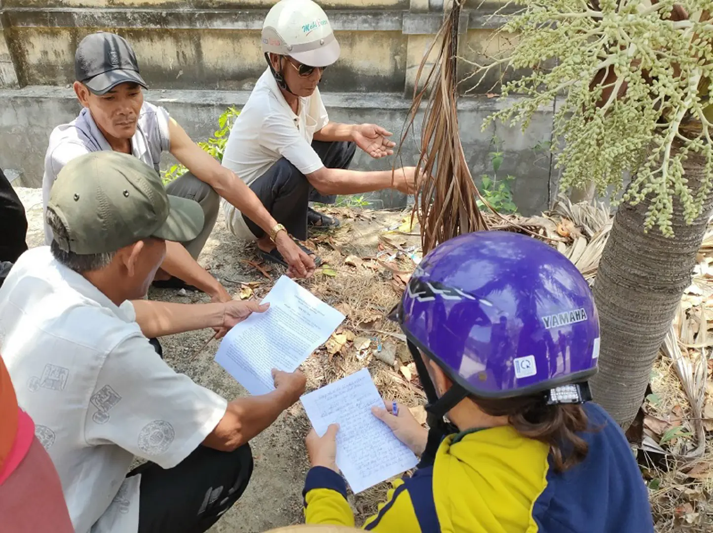 Doanh nghiệp khai thác cát ảnh hưởng kế sinh nhai, người dân kéo lên chính quyền phản đối