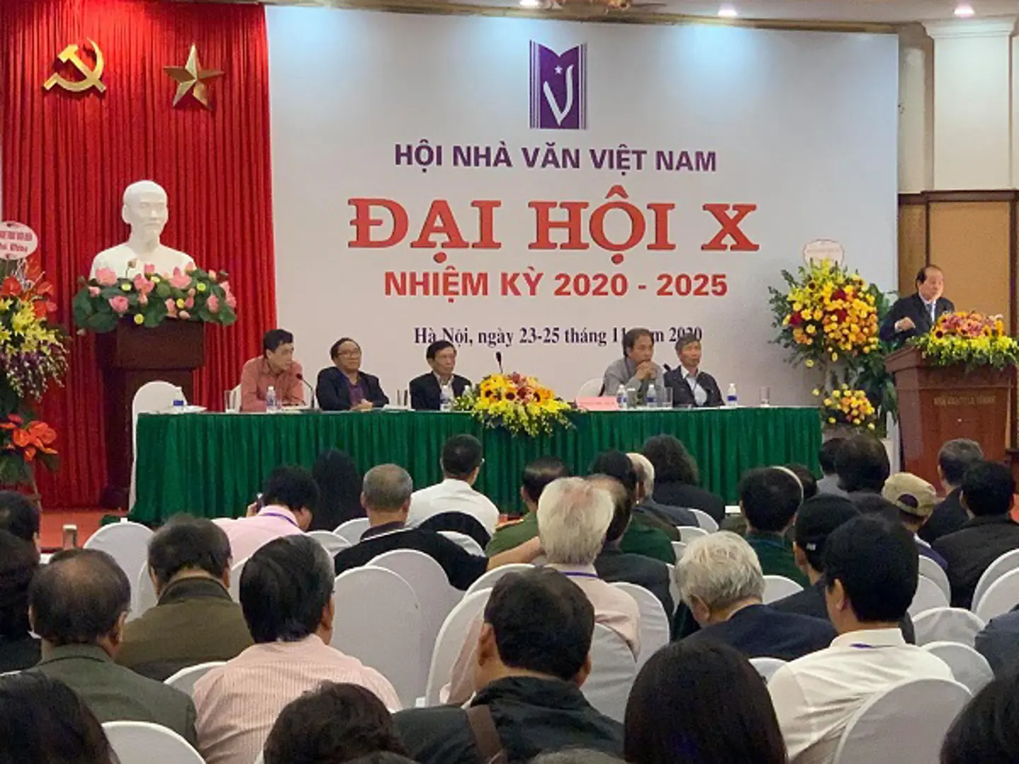 Nhà thơ Hữu Thỉnh xin rút khỏi Ban chấp hành Hội Nhà văn Việt Nam khóa mới