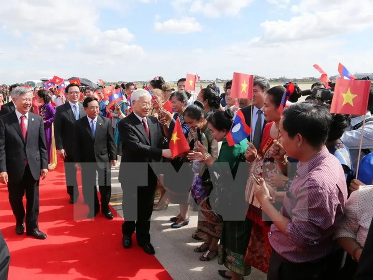 Tổng Bí thư tiếp Chủ tịch Mặt trận Lào xây dựng đất nước