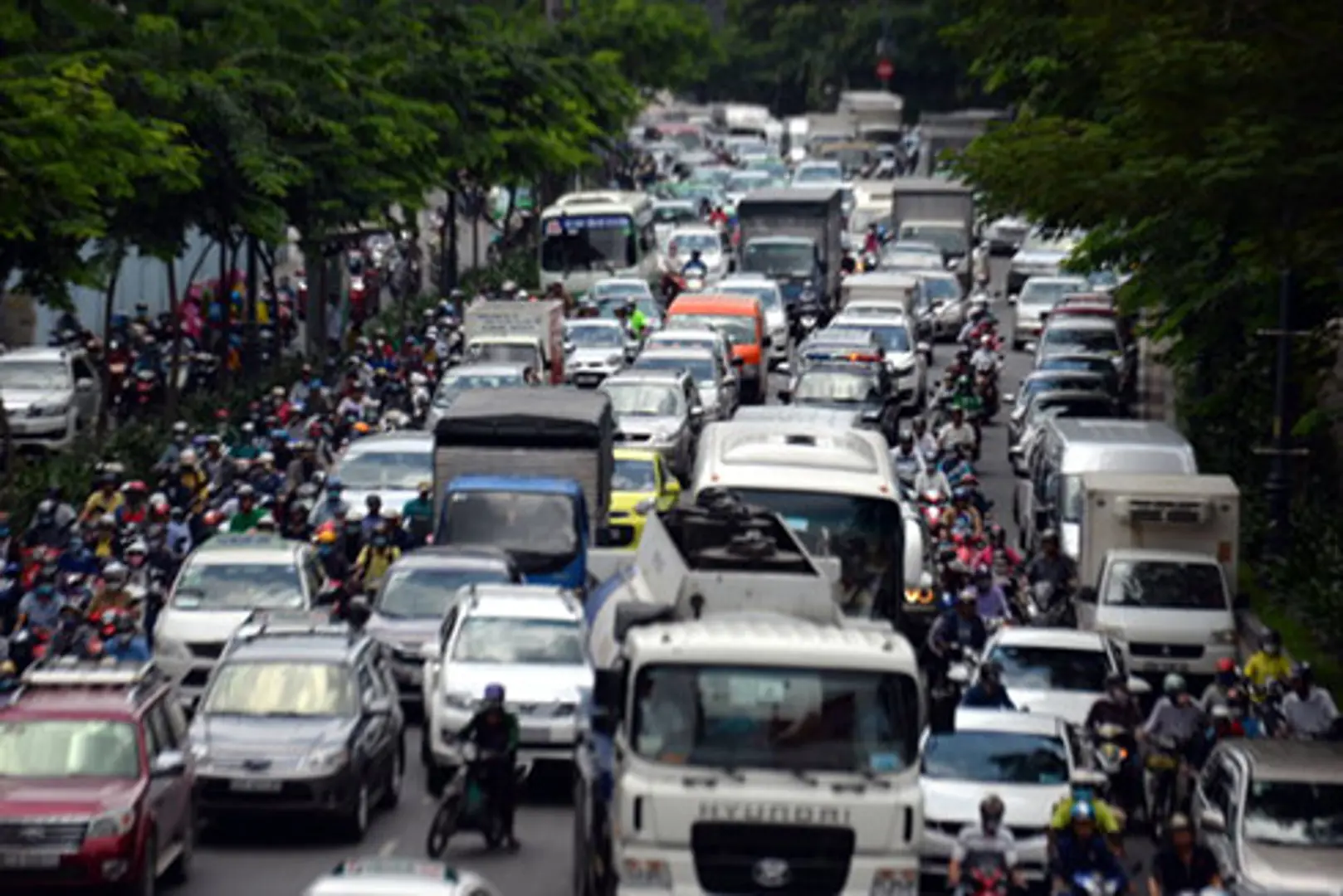 Lời giải nào cho giao thông khu vực sân bay Tân Sơn Nhất?