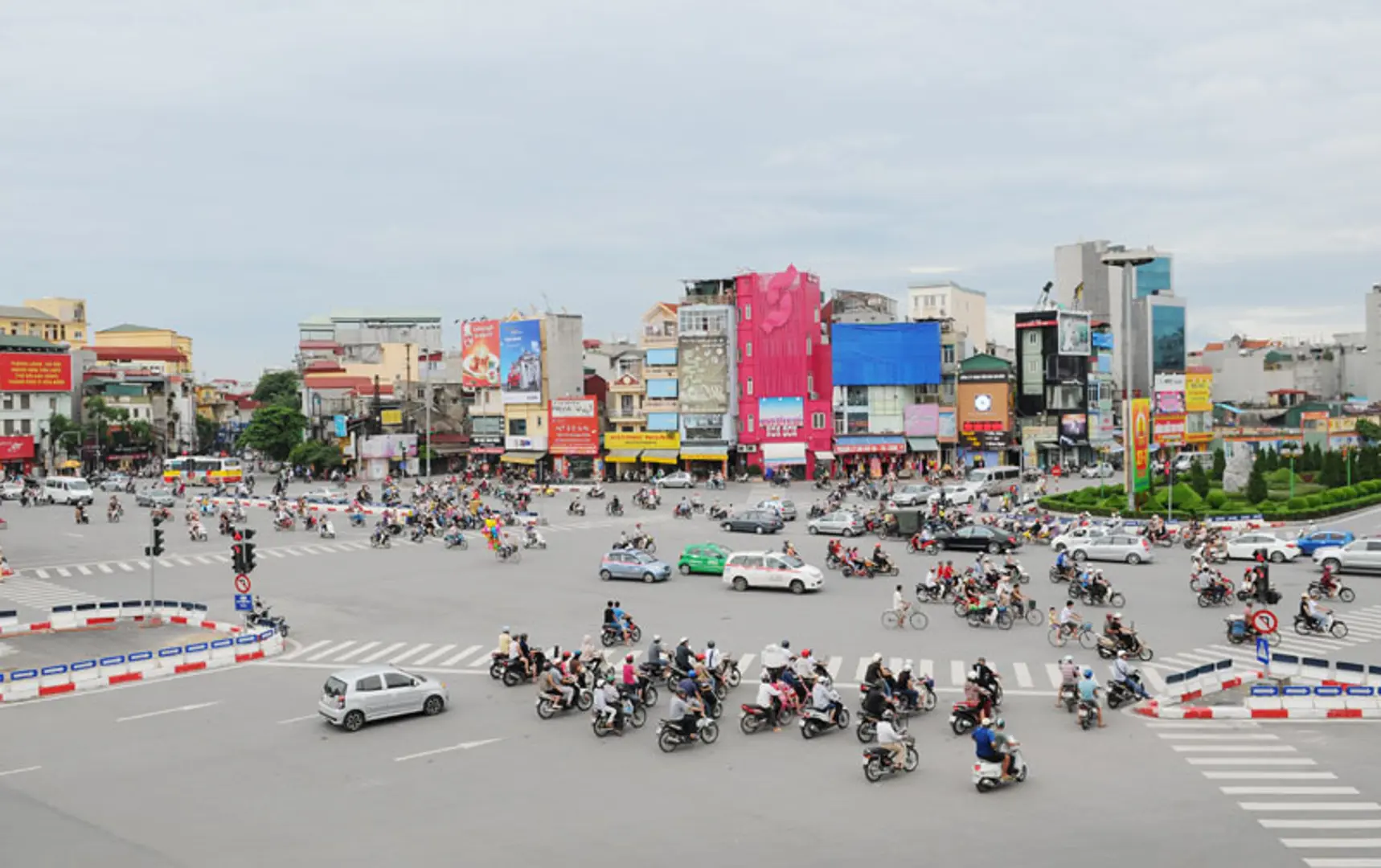 Hạn chế vượt đèn đỏ nhờ thiết bị cảm biến báo động