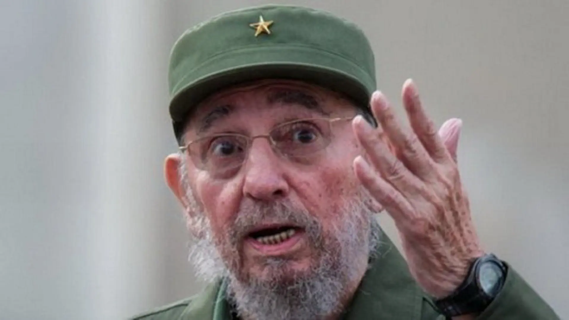 Nhà tư lệnh huyền thoại Fidel Castro của Cuba qua đời ở tuổi 90