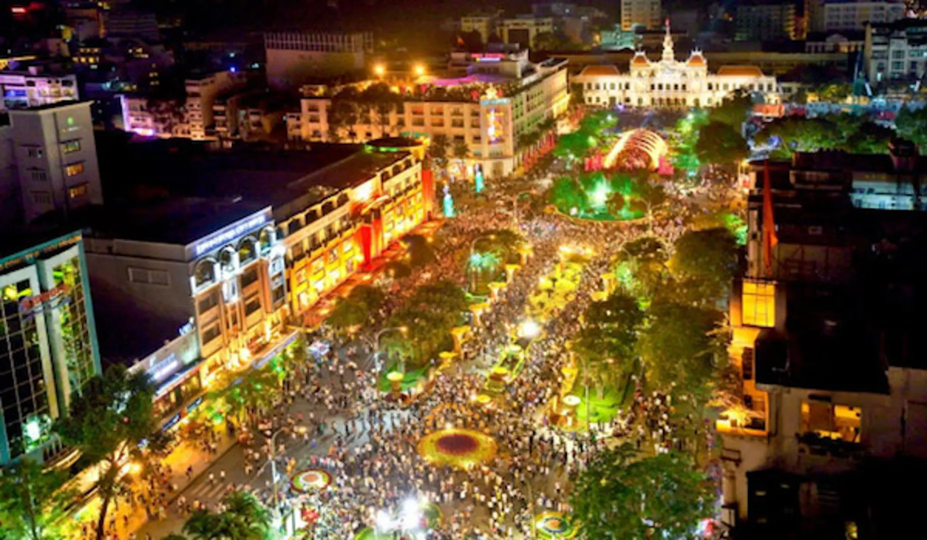 TP Hồ Chí Minh: Cấm xe lưu thông trên nhiều tuyến đường để phục vụ bắn pháo hoa mừng năm mới 2021