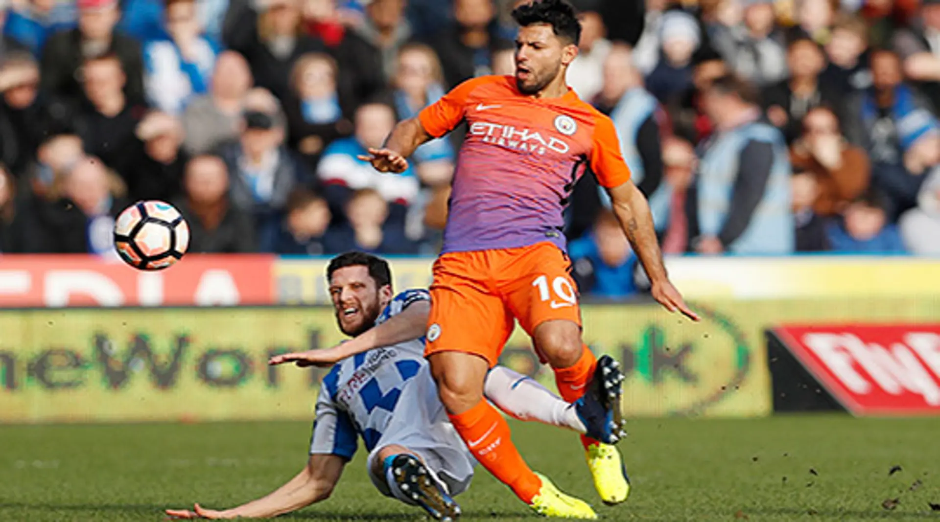 Man City bị đội Hạng nhất cầm hòa ở Cup FA