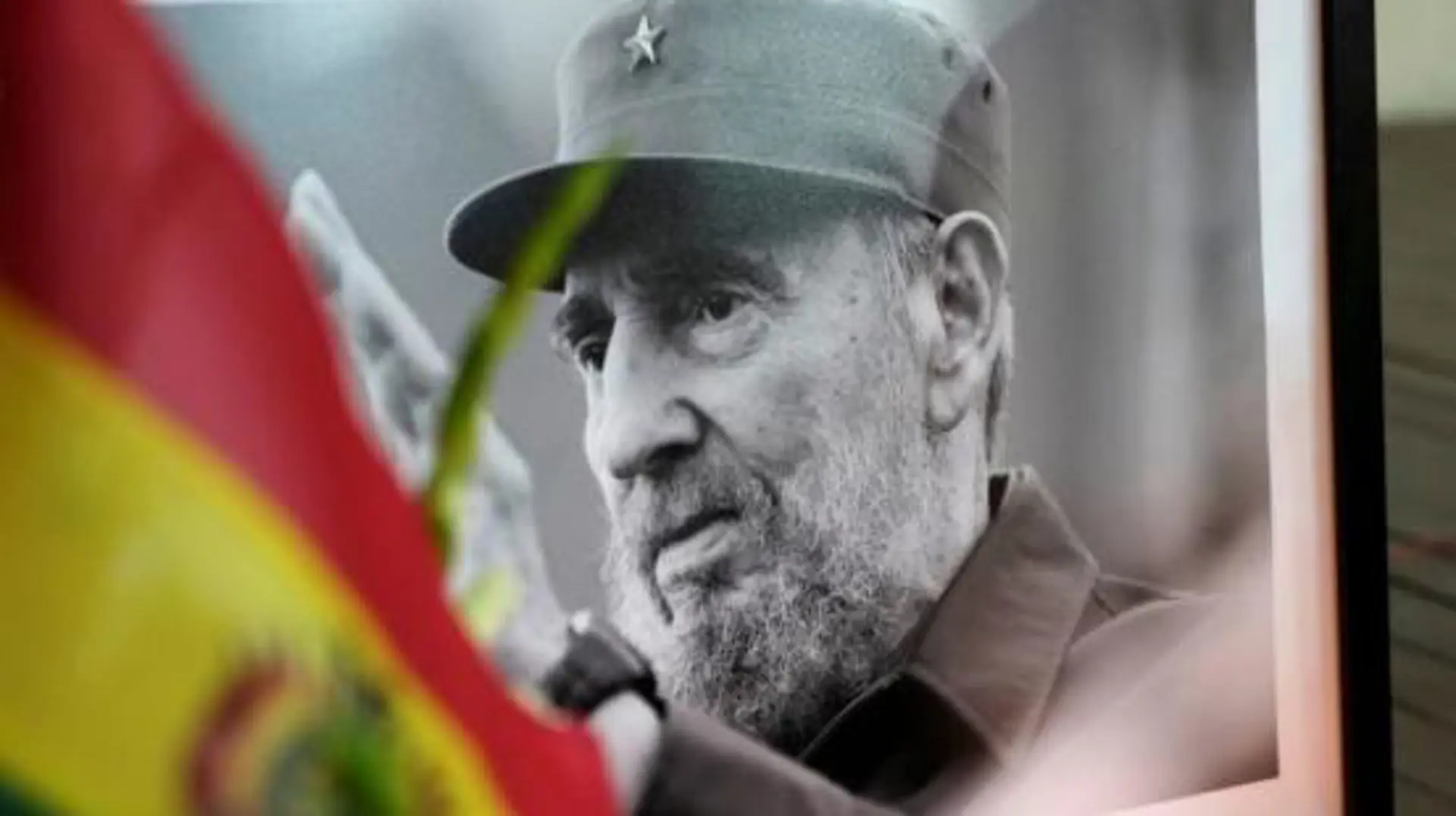 Báo Cuba thay màu mực tưởng niệm lãnh tụ Fidel Castro