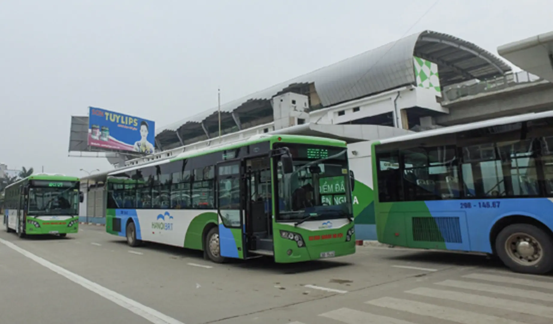 Đề xuất điều chỉnh 7 tuyến buýt trùng lộ trình với buýt nhanh BRT