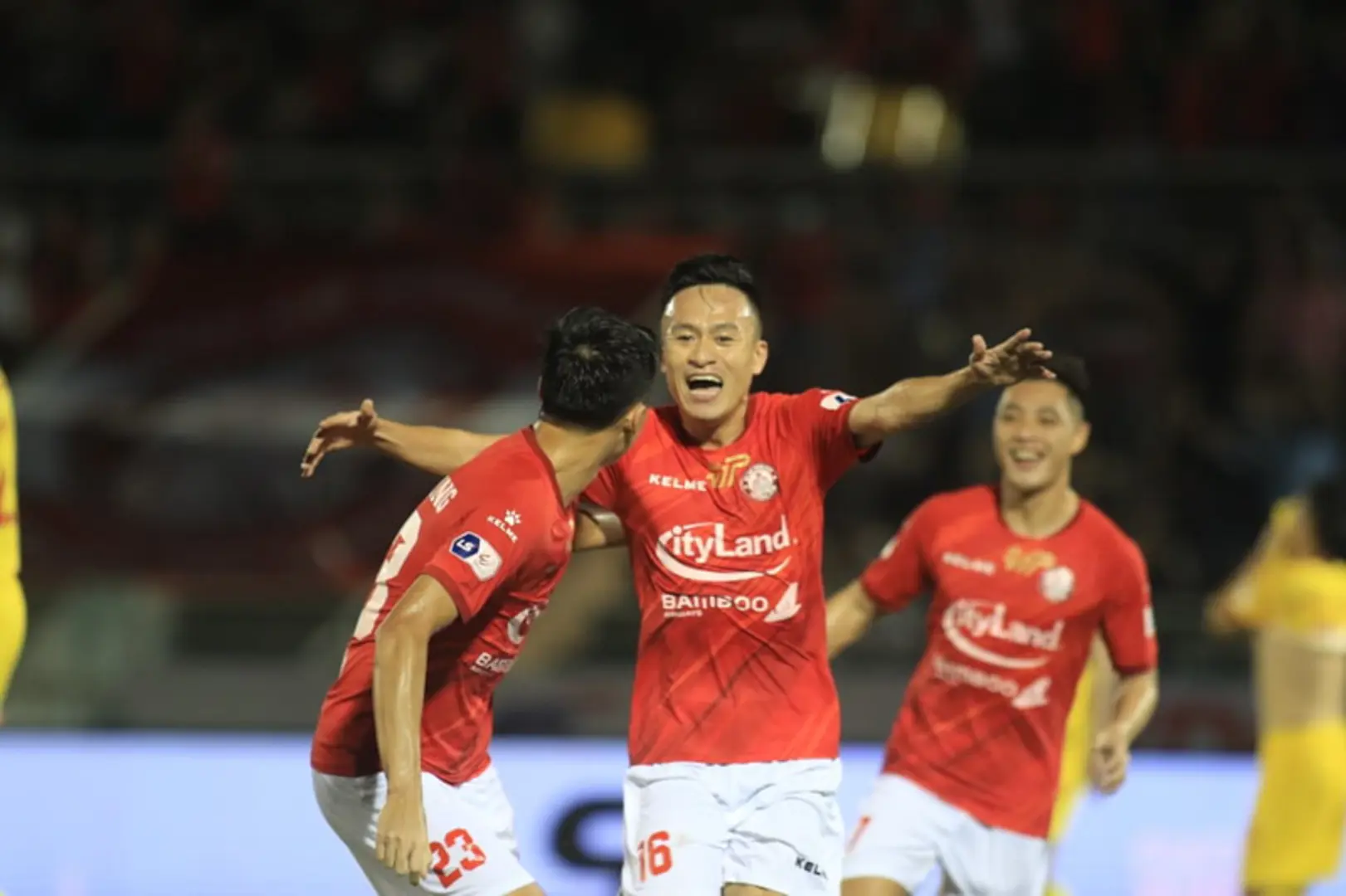 Vòng 2 V-League 2021: Ra mắt tân binh Lee Nguyễn, TP Hồ Chí Minh có 3 điểm đầu tiên