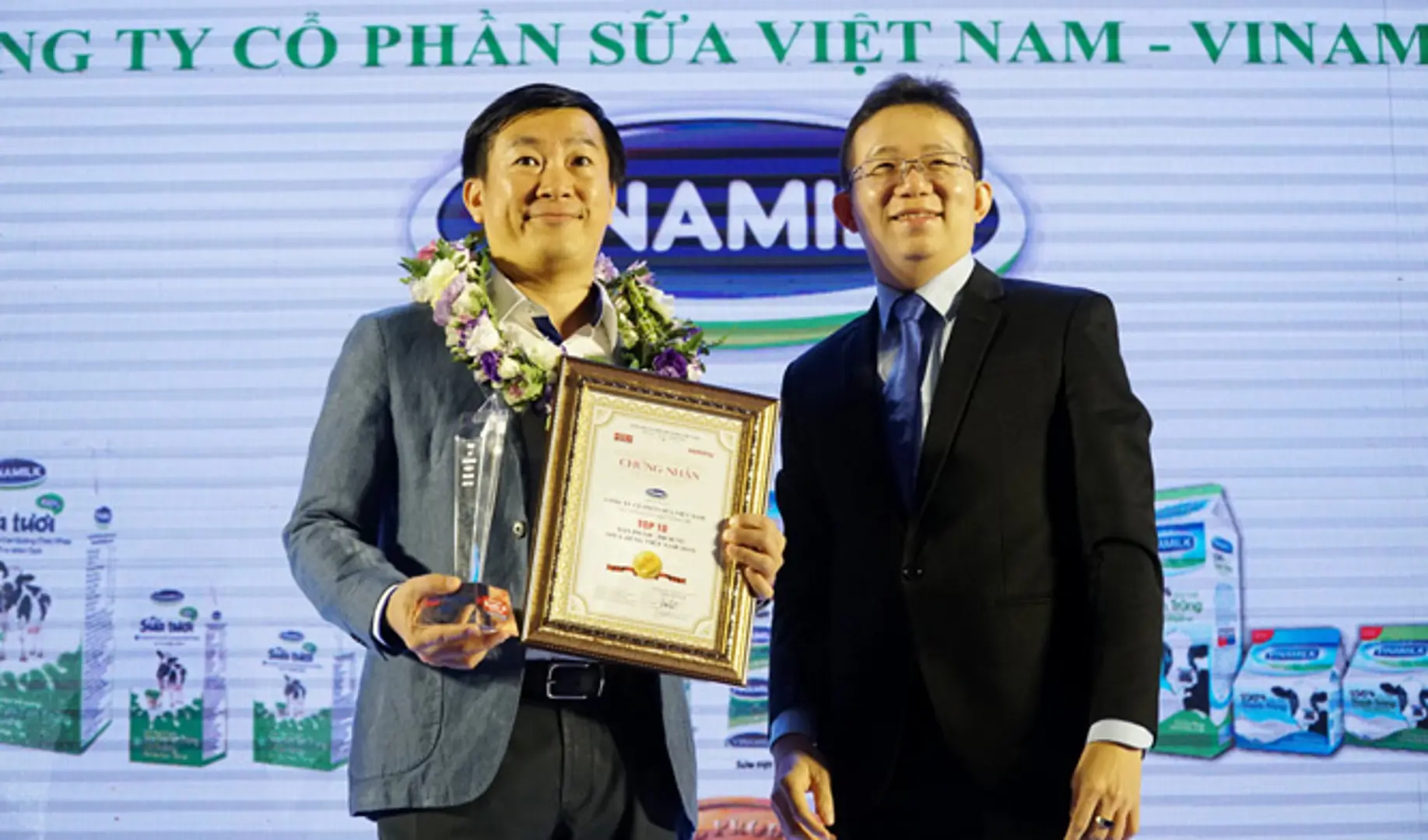 Vinamilk tiếp tục được vinh danh top 10 thương hiệu "Tin & Dùng"