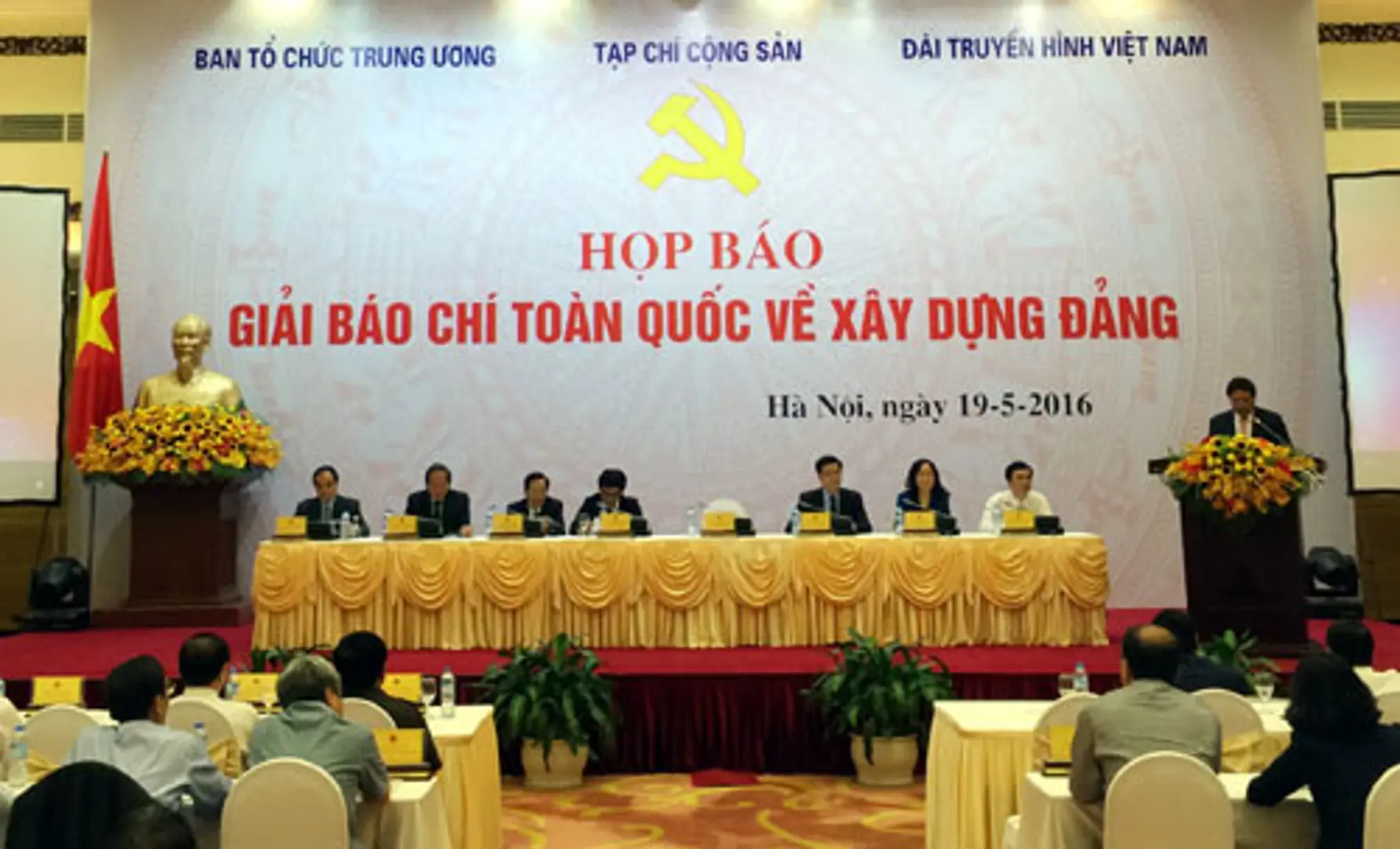 Trên 1.100 tác phẩm tham dự giải báo chí “Búa liềm vàng”