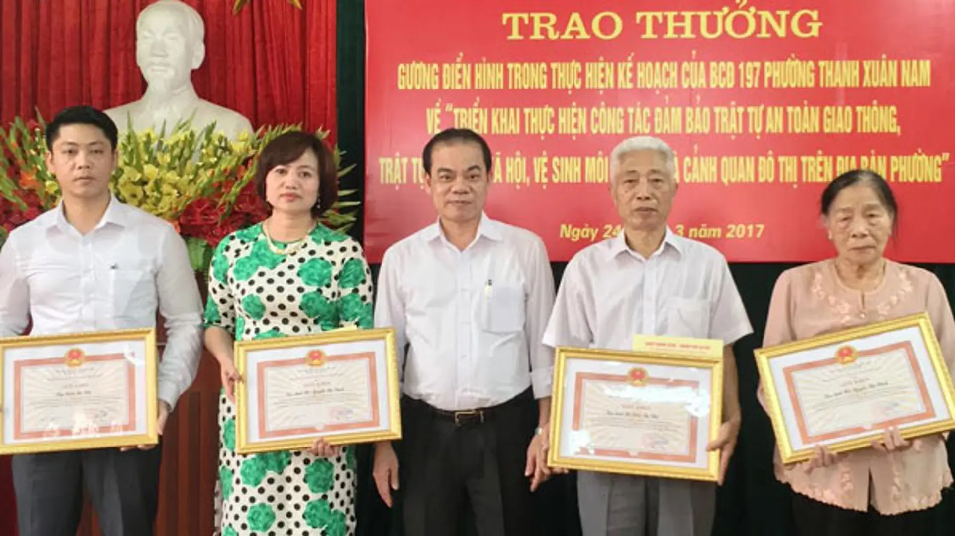 Quận Thanh Xuân khen thưởng các hộ dân không lấn chiếm vỉa hè