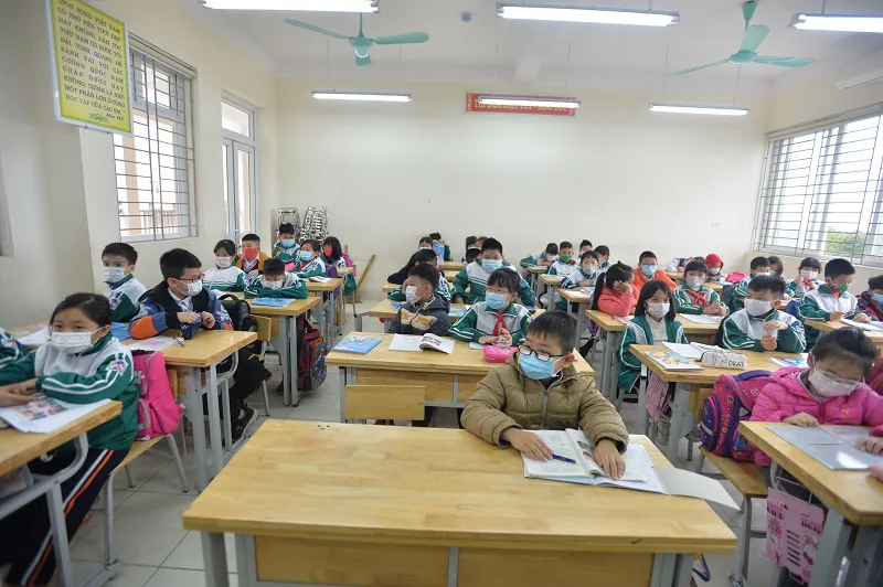 Ngày đầu trở lại trường của các “chiến binh nhí” Tiểu học Xuân Phương
