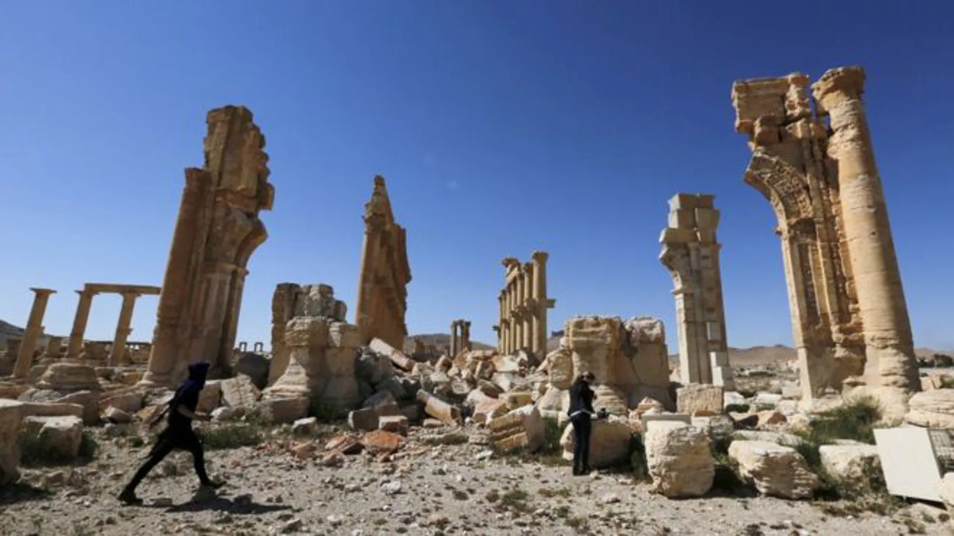 Nghi vấn sử dụng vũ khí hóa học đẩy lùi IS tại Palmyra