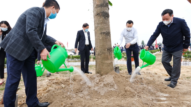 Lãnh đạo TP Hà Nội dự lễ phát động Tết trồng cây Xuân Tân Sửu tại huyện Sóc Sơn