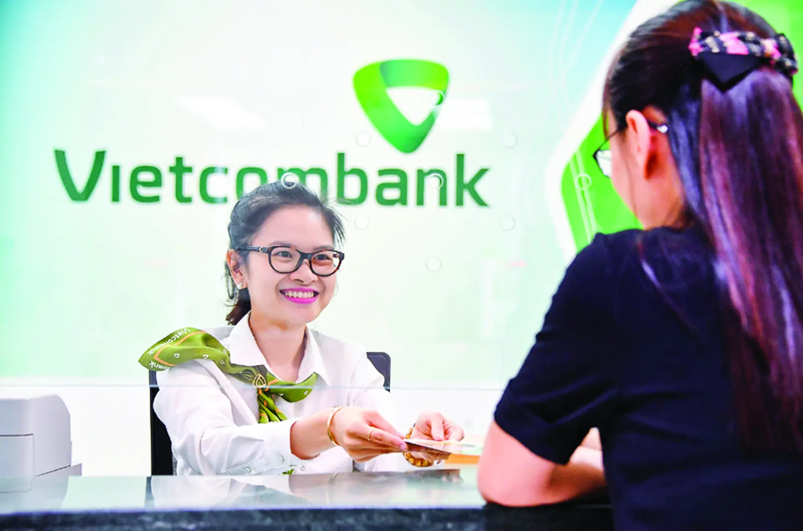 Hoạt động Ngân hàng bán lẻ Vietcombank - Chuyển đổi để bứt phá