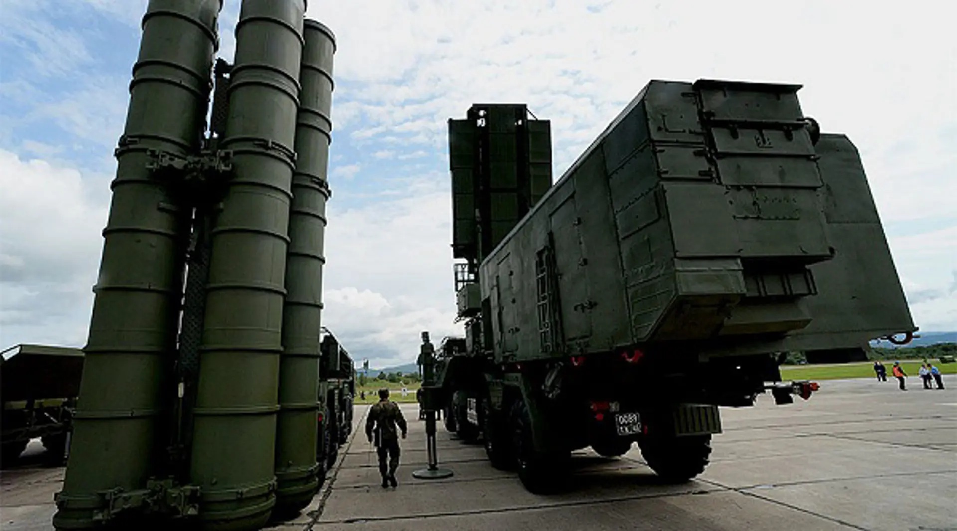 Nga triển khai tên lửa S-400 ở Crimea và biên giới với châu Âu