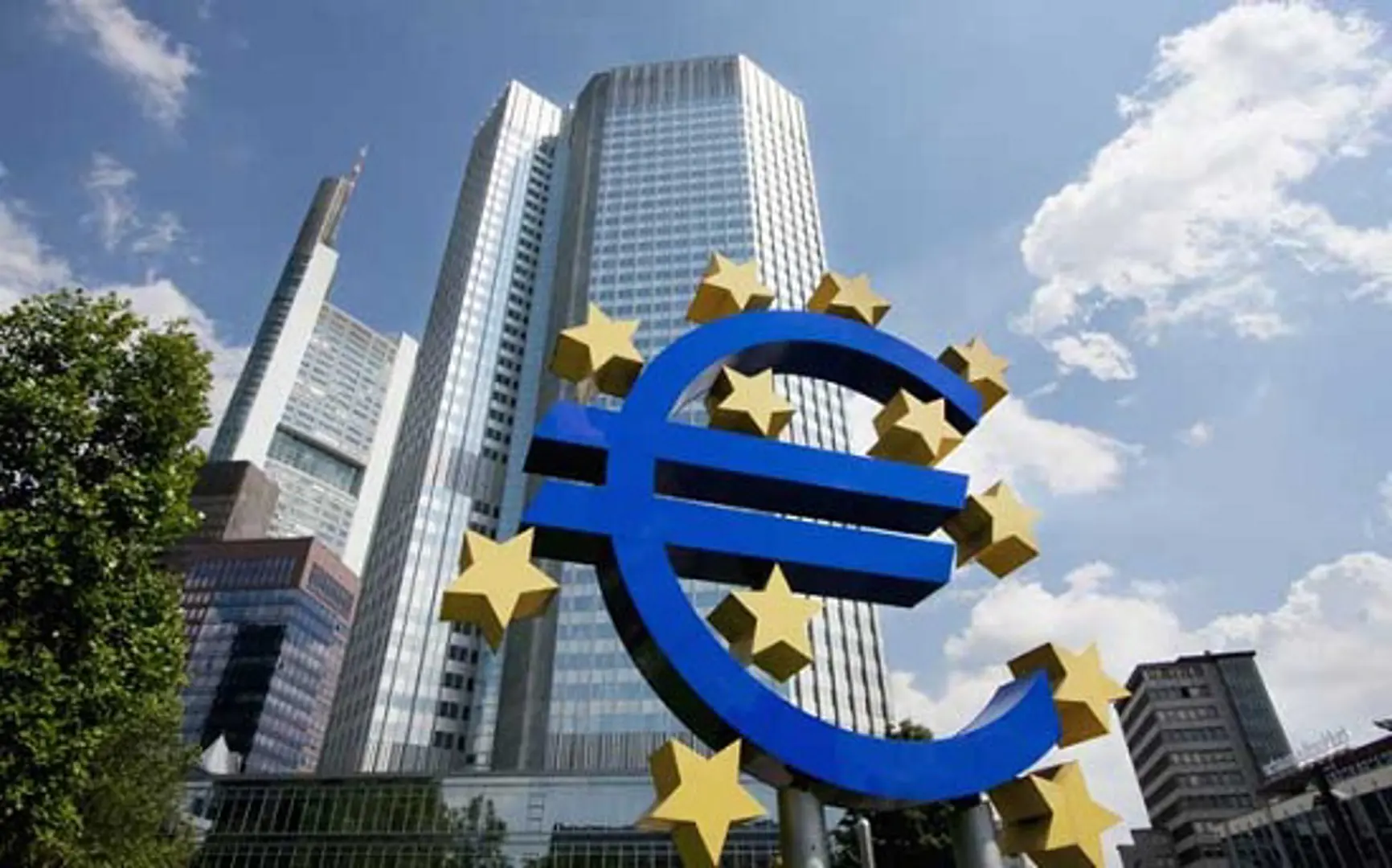 ECB kéo dài gói kích thích, chứng khoán châu Á khởi sắc