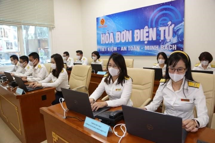 Hanoi stands second nationwide in implementing e-invoices