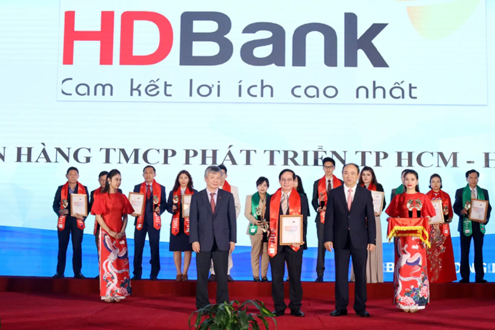 HDBank là doanh nghiệp dẫn đầu các ngành Việt Nam - ASEAN - EU