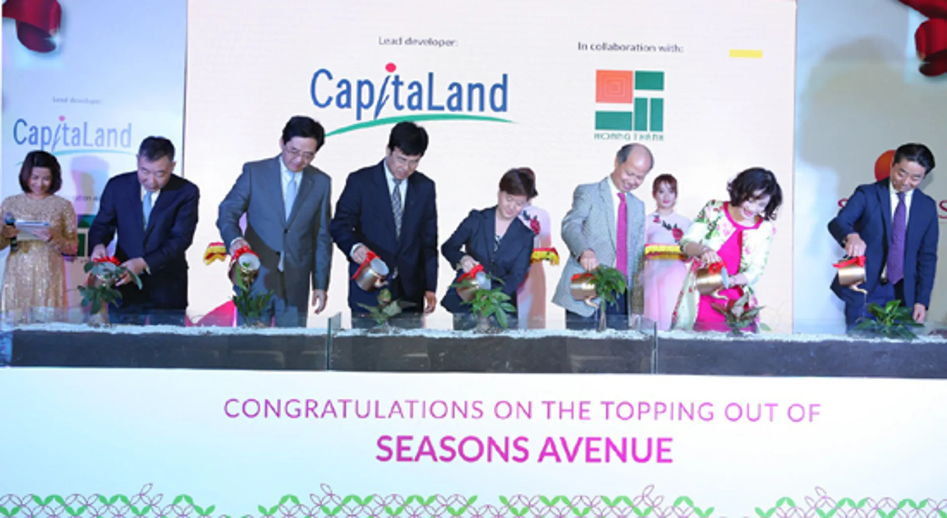 CapitaLand và Hoàng Thành chính thức cất nóc dự án Seasons Avenue