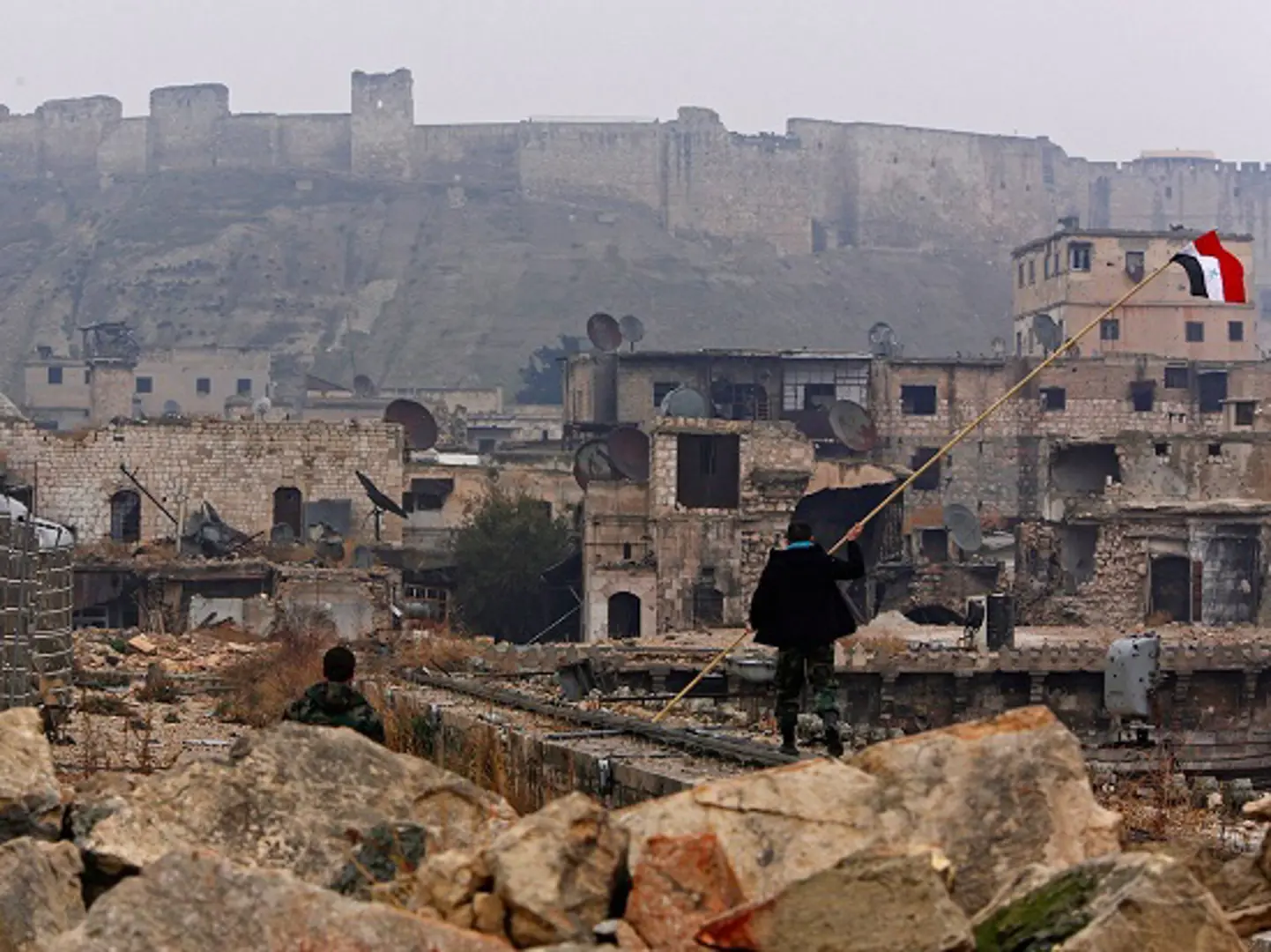 Quân nổi dậy vi phạm lệnh ngừng bắn mới đạt được ở Aleppo