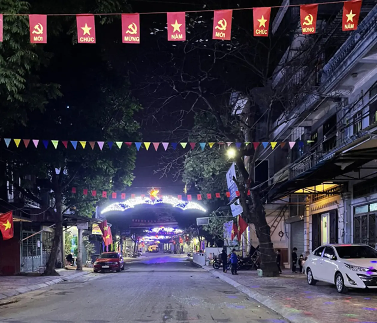 Hưng Yên: Vui Xuân trong yên bình, đảm bảo an toàn chống dịch