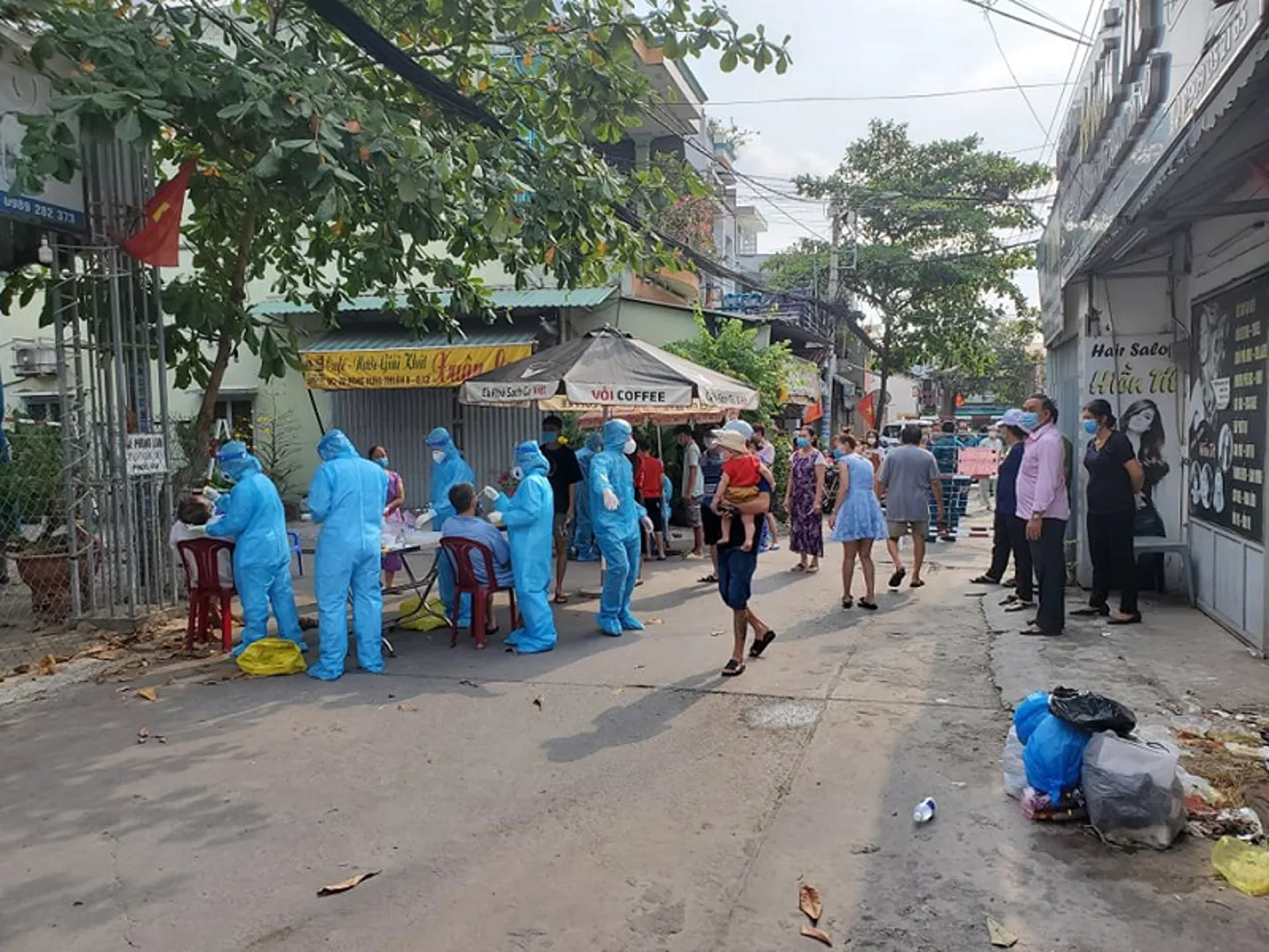 TP Hồ Chí Minh: 707 mẫu dịch tễ lấy vào sáng 13/2 ở quận 12 âm tính với virus SARS-CoV-2