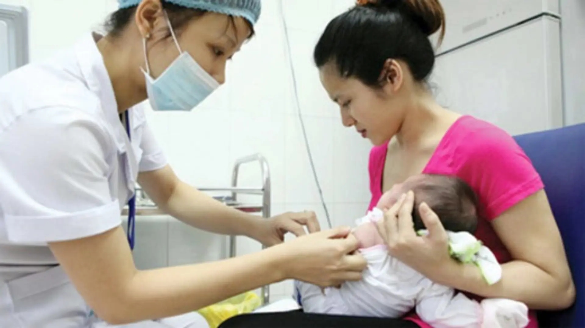 Gia tăng trẻ mắc ho gà do không tiêm vaccine