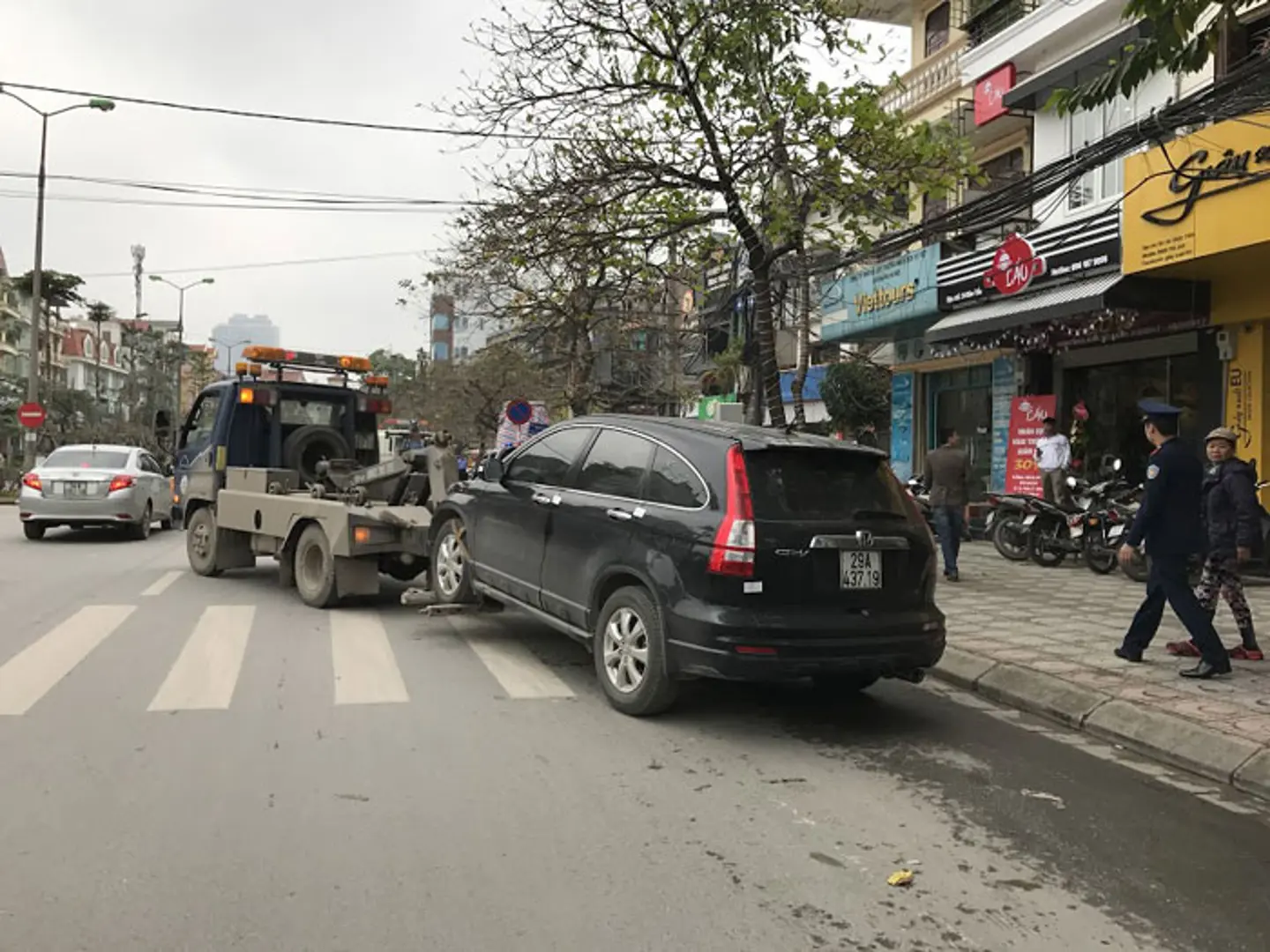 Hà Nội ra quân lập lại trật tự đô thị, đòi lại vỉa hè cho người đi bộ