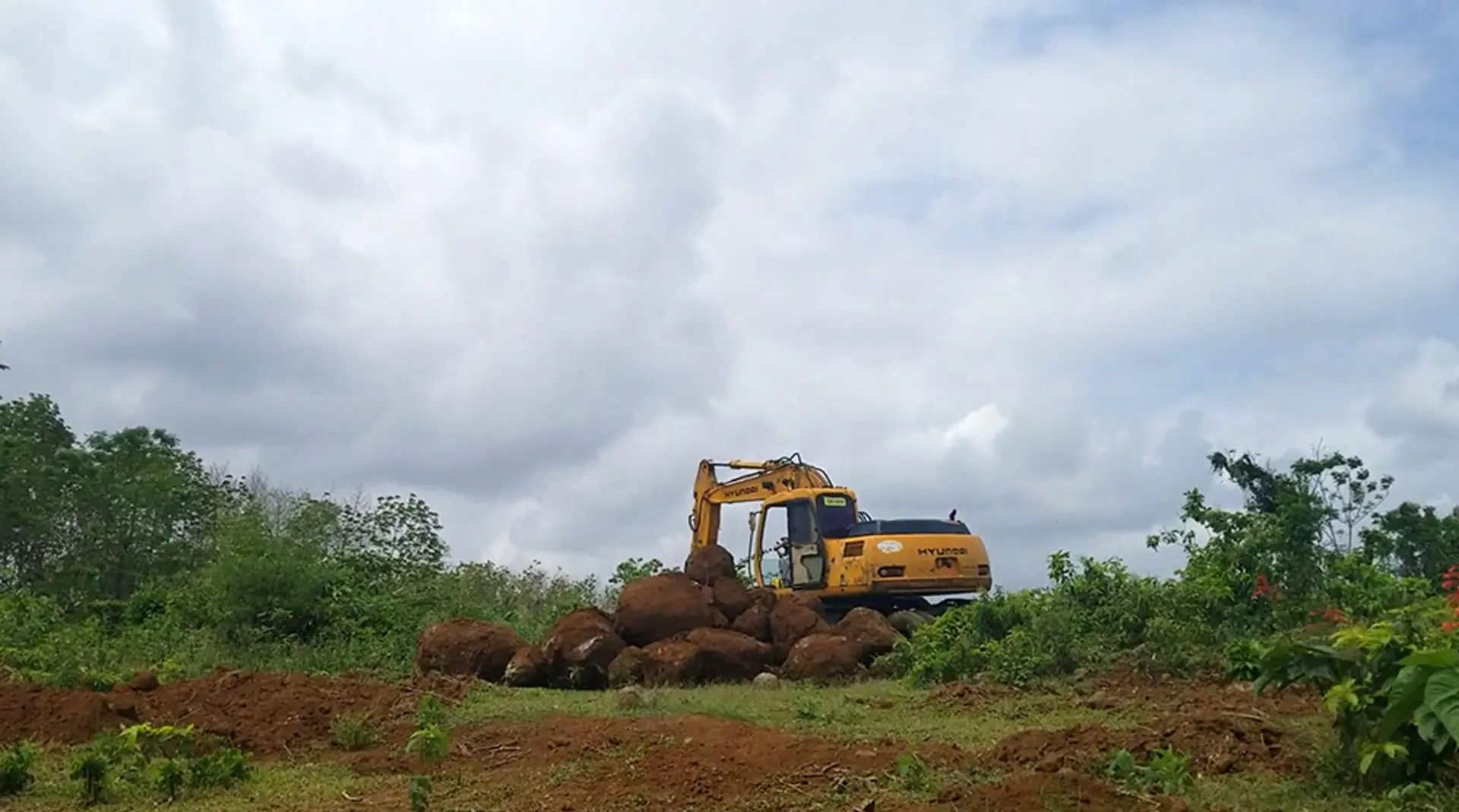 Loạn khai thác đá ở Quảng Trị