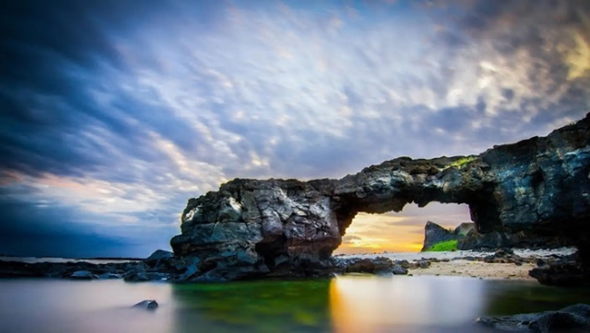 Cổng Tò Vò ở Lý Sơn có thể thay thế Cổng vòm đá Azure Window?