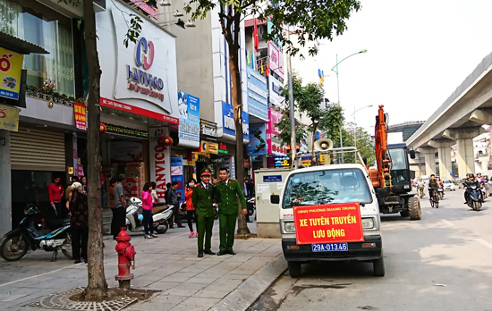 Quận Hà Đông: Đảm bảo trật tự đô thị, vẫn khó xử lý người bán hàng rong