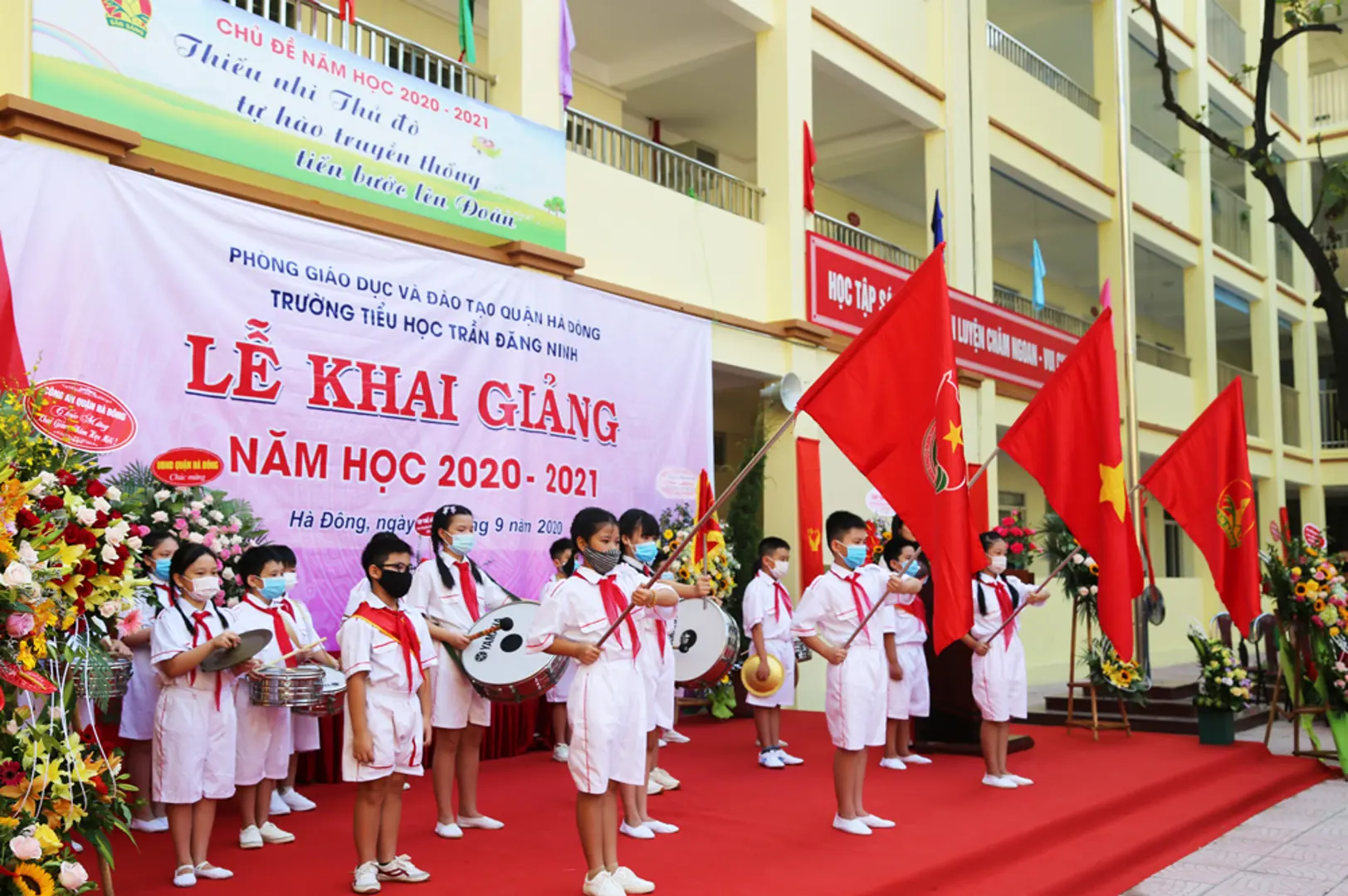 Hà Đông: Học sinh rộn ràng chào năm học mới 2020 - 2021