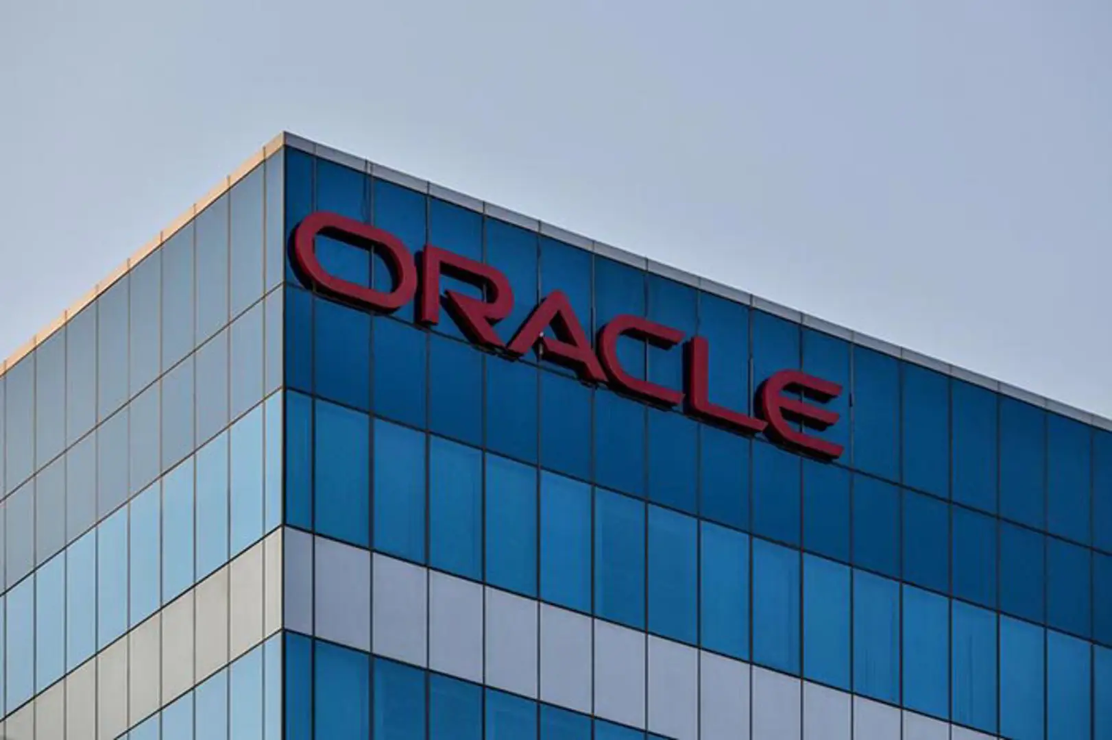 Oracle và Salesforce đối mặt với vụ kiện lên đến 1 tỷ USD