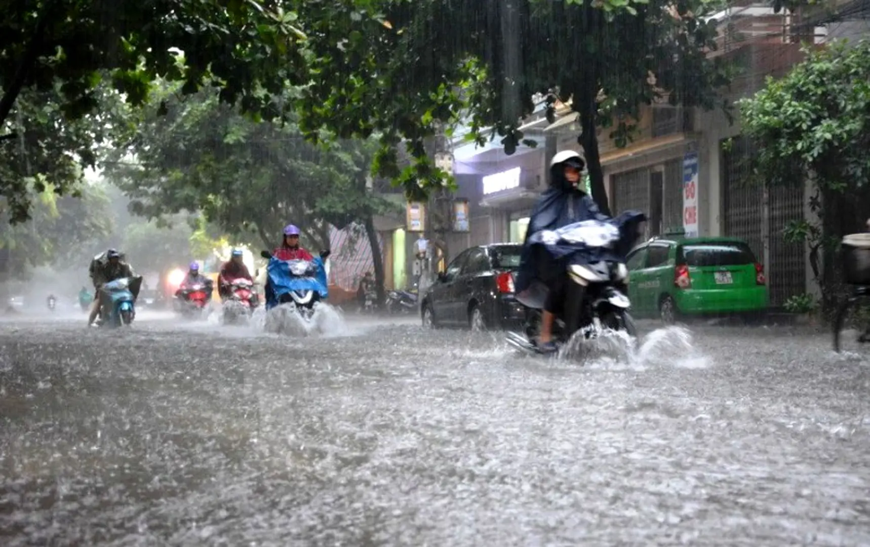 Thời tiết 10 ngày tới (từ 6 - 16/9): Bắc Bộ và Hà Nội mưa dông, có khả năng xảy ra lốc, sét