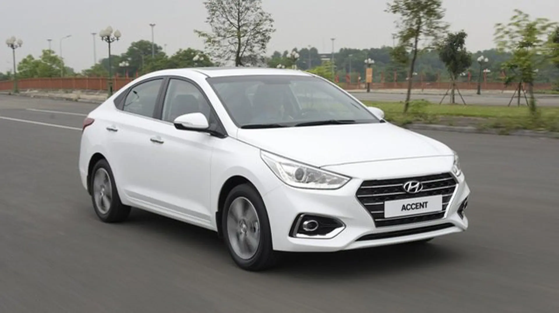 Giá xe ô tô hôm nay 7/8: Hyundai Accent dao động từ 426,1 - 542,1 triệu đồng