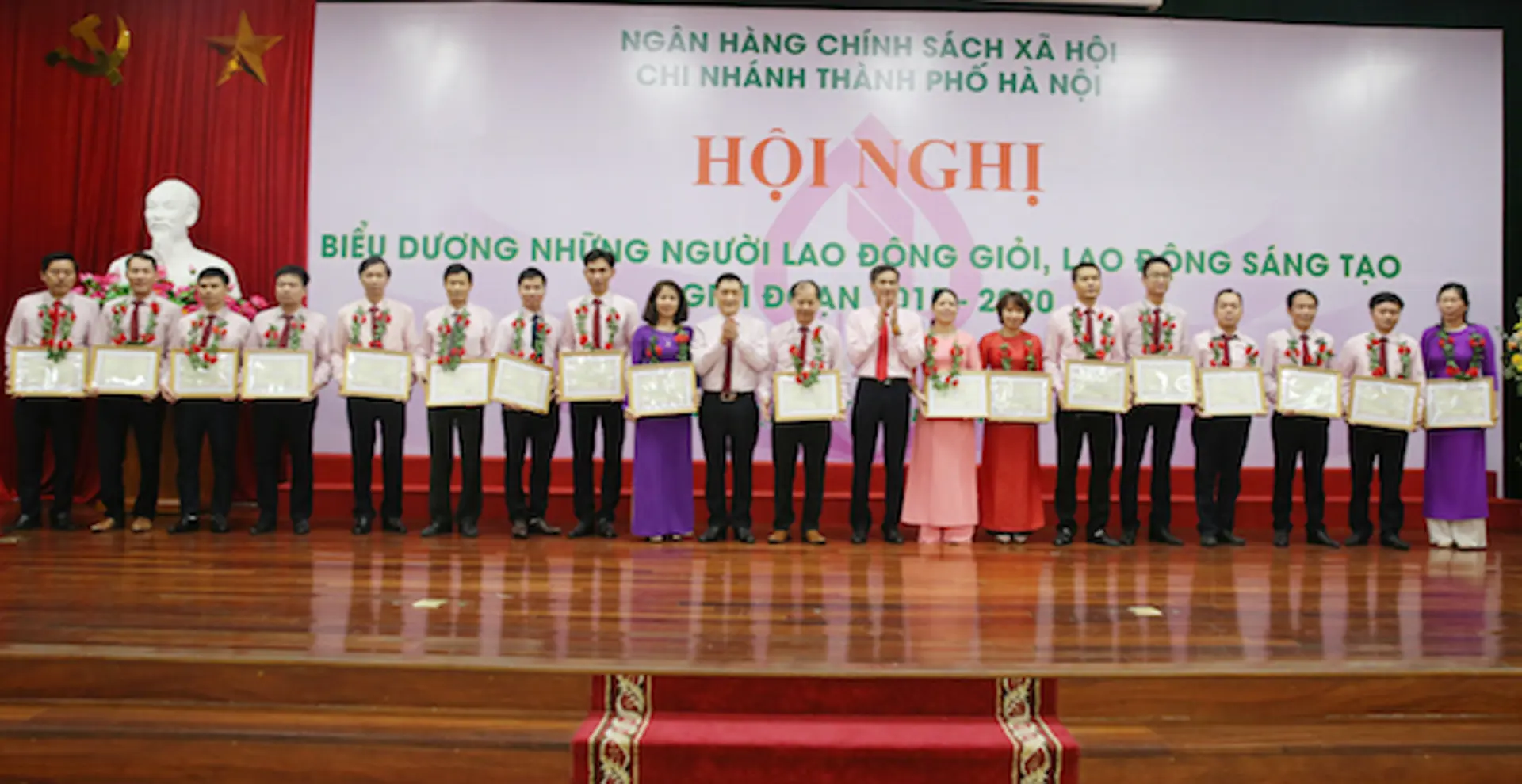 Ngân hàng Chính sách Xã hội TP Hà Nội thực hiện tốt phong trào thi đua giai đoạn 2015 - 2020