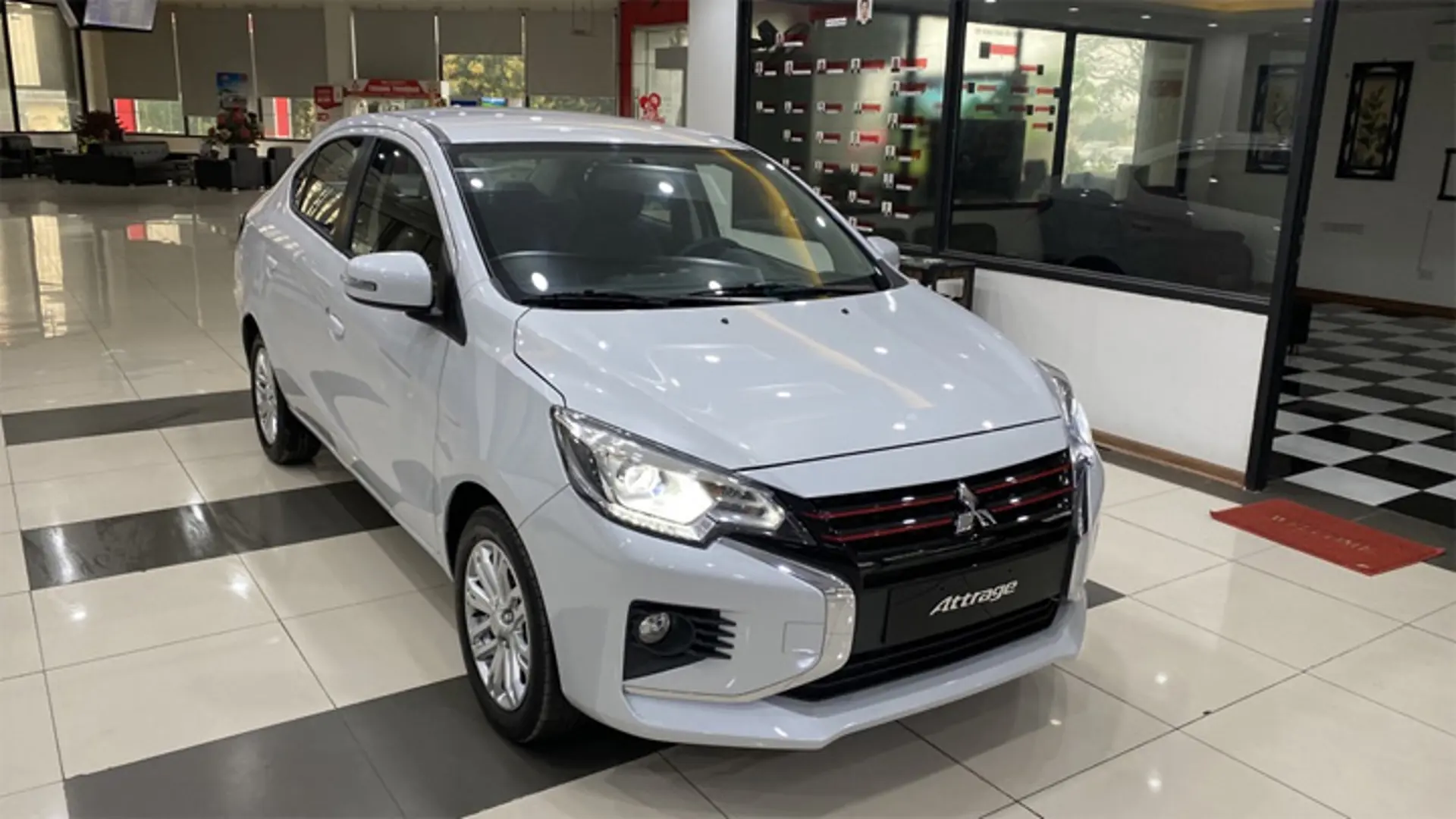 Giá xe ô tô hôm nay 13/7: Mitsubishi Attrage tặng gói bảo hiểm vật chất