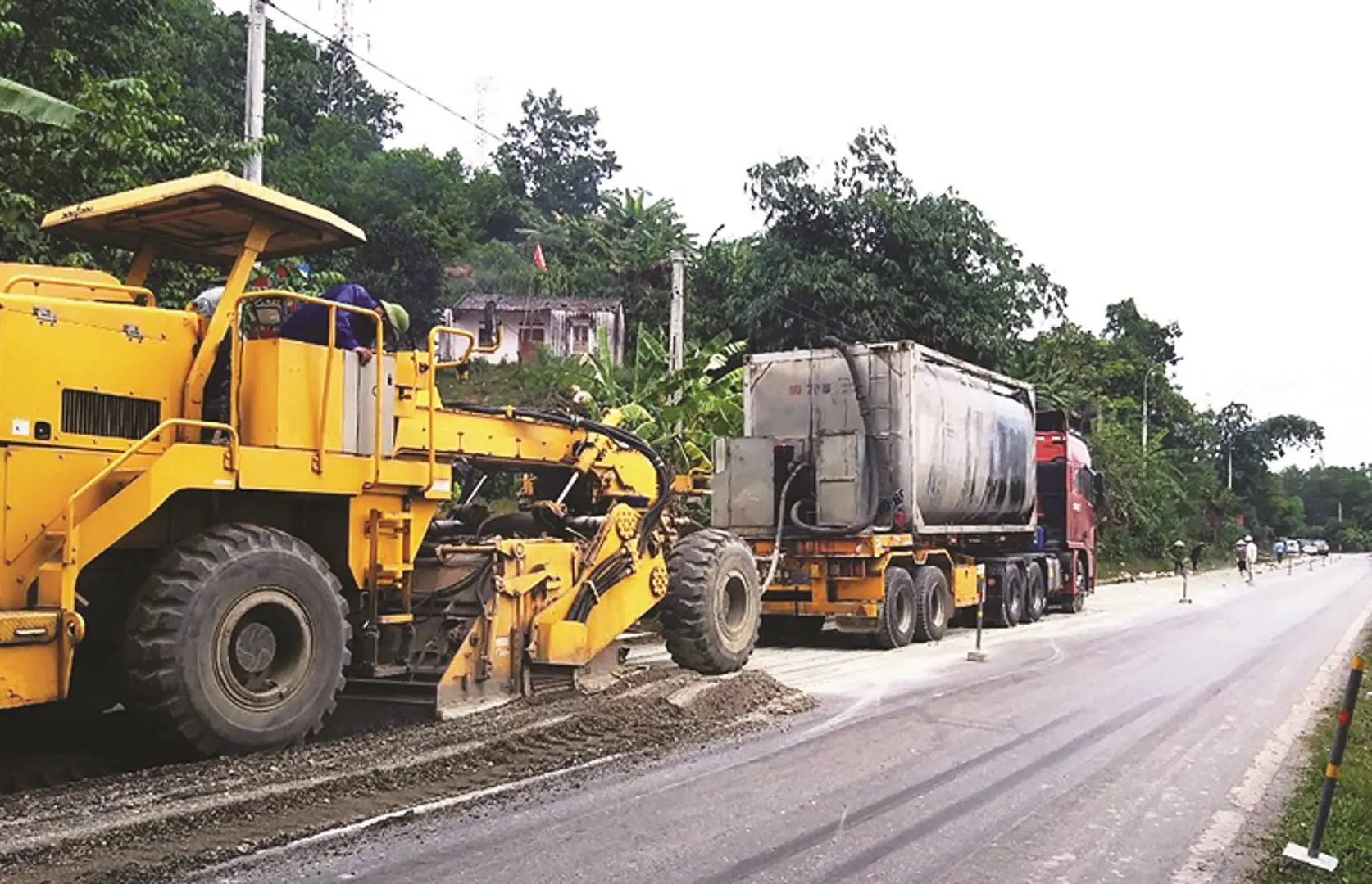 Dùng ngân sách địa phương để làm quốc lộ: Xóa dần mảng tối của hạ tầng giao thông