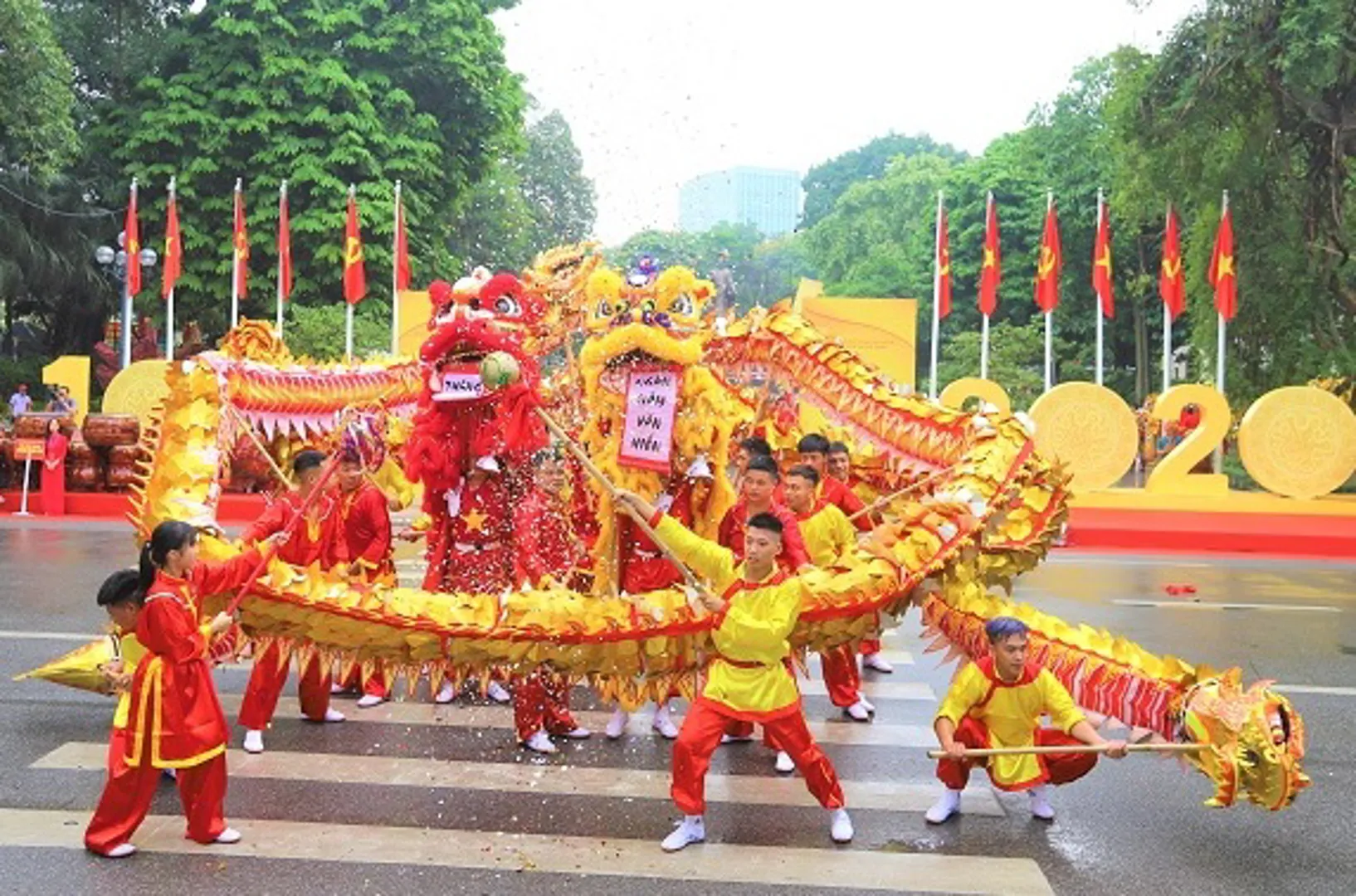 Rộn ràng không khí ngàn năm